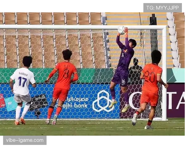 越南国家队凭借出色防守反击战术，强势冲击赛事新阶段